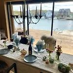 Modern Seaside * Bomlo