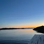 Modern Seaside * Bomlo
