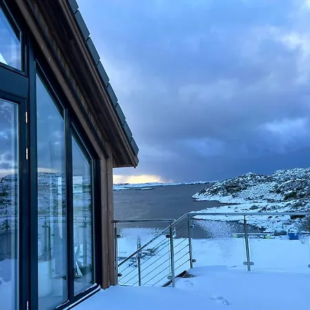 Modern Seaside Feriehus