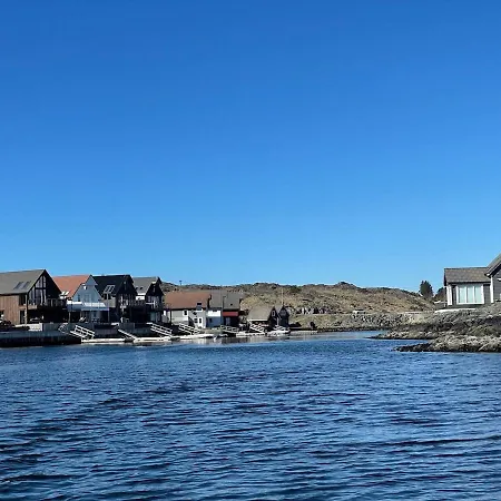 Modern Seaside Holiday home Bomlo