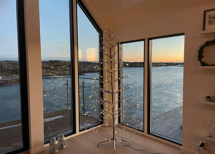 度假居 Modern Seaside Bomlo