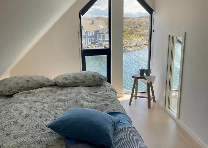 Modern Seaside * Bomlo