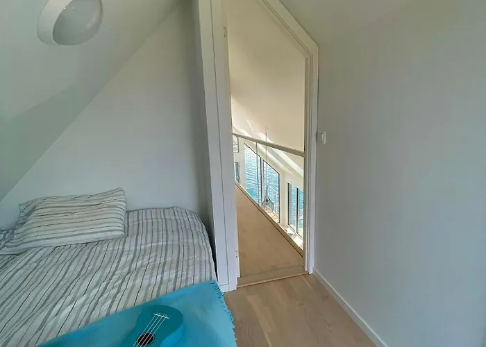 Modern Seaside 度假居