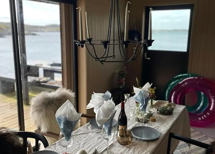 Modern Seaside 度假居 Bomlo